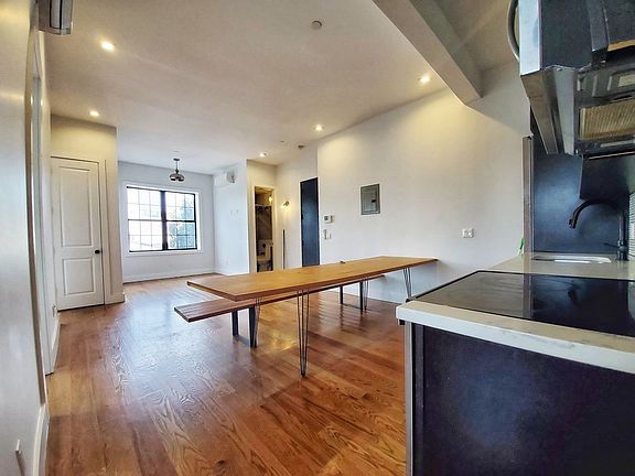 2nd image of 196 Montrose Ave #2E