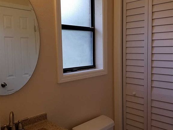 4th image of 506 N Beaumont St