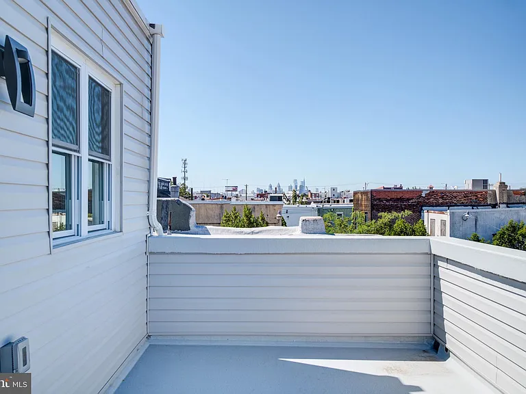 3038 Salmon St — Photo 40