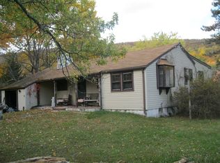 24 Mountain Rd, Newton, NJ 07860