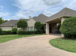 2217 S Houston School Rd, Lancaster, TX 75146