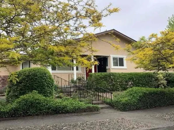 5535 El Encanto Circle, Santa Rosa, CA 95409