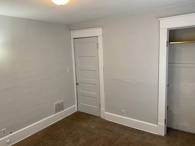 103 S Portland Ave — Photo 35