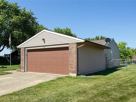 3rd image of 8291 Sunnyvale Cir