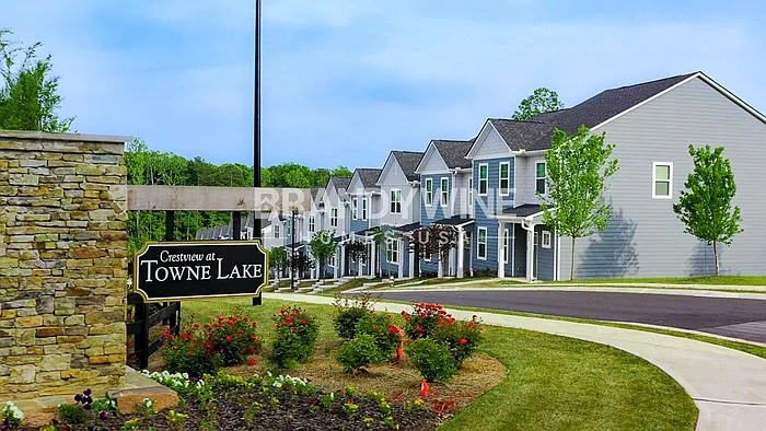 4 bed, 2.5 bath, 1785 sqft, $2,345 — Photo 2