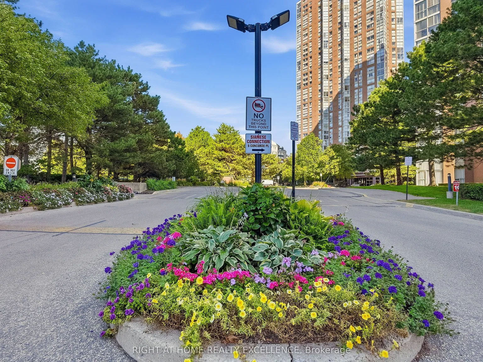 1 bed, $2,100 — Photo 4