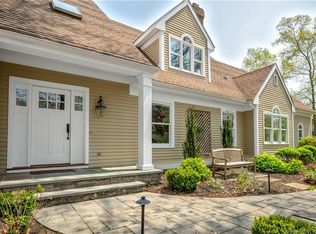 2 Cove Hill Rd, Mystic, CT 06355