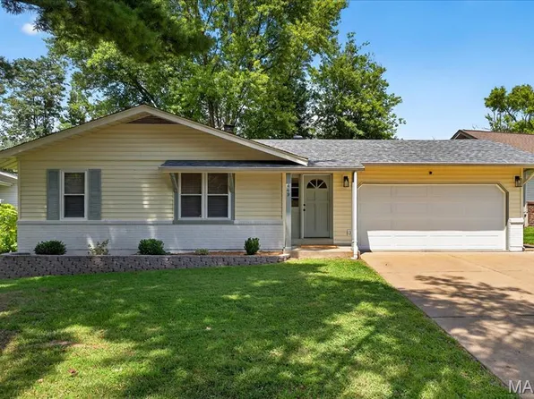 449 Madrina Ct, Ballwin, MO 63021