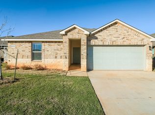 10525 SW 37th St, Mustang, OK 73064