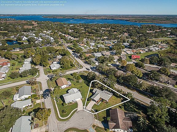 5th image of 1669 Caledonia Cir