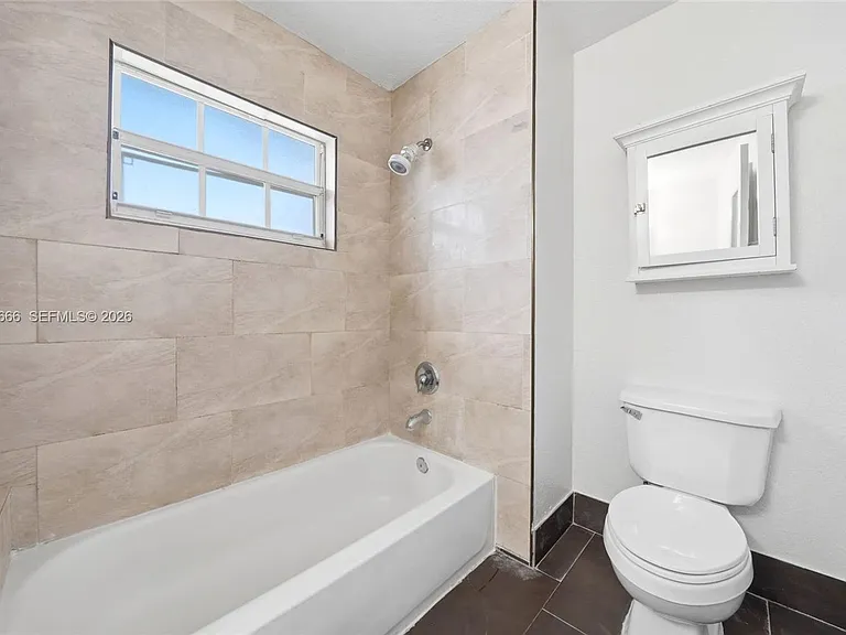902 SW 8th Pl #902 — Photo 21