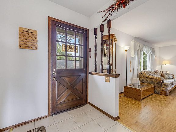 3rd image of 2721 Minot LANE