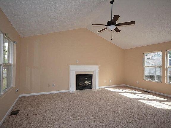 5th image of 1205 Twin Circle Dr