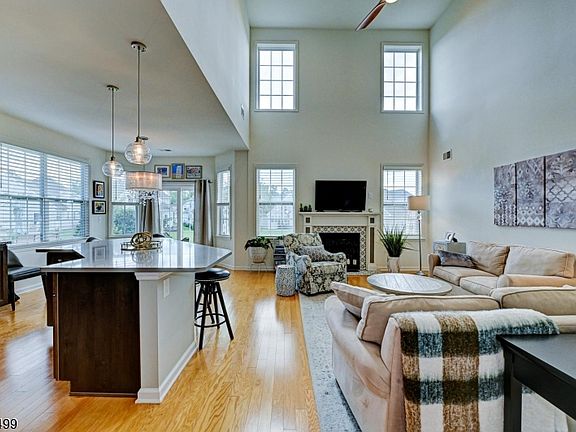 5th image of 45 Bryant Ct