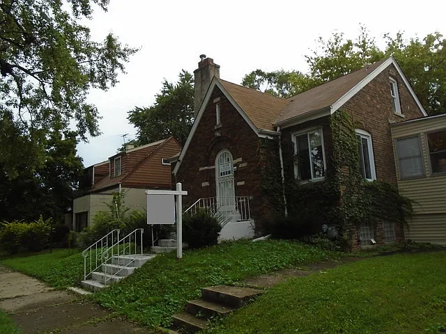 14106 S Wabash Ave photo 1