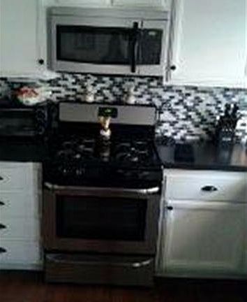 4th image of 28618 Greenville Dr