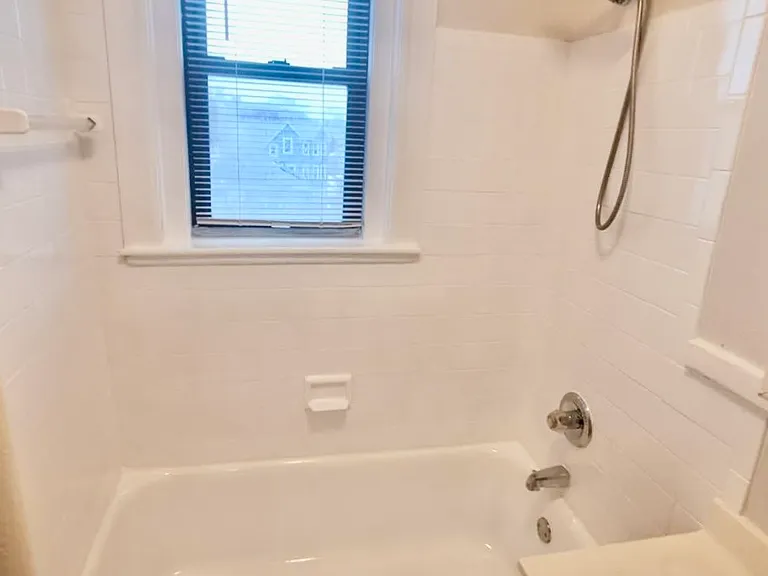 55 Lincoln St #21 — Photo 10