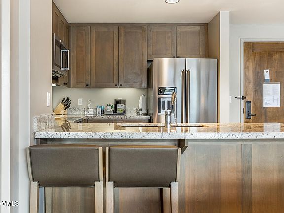 5th image of 126 Riverfront Ln #204