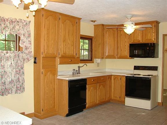 2nd image of 4036 Lydgate Dr
