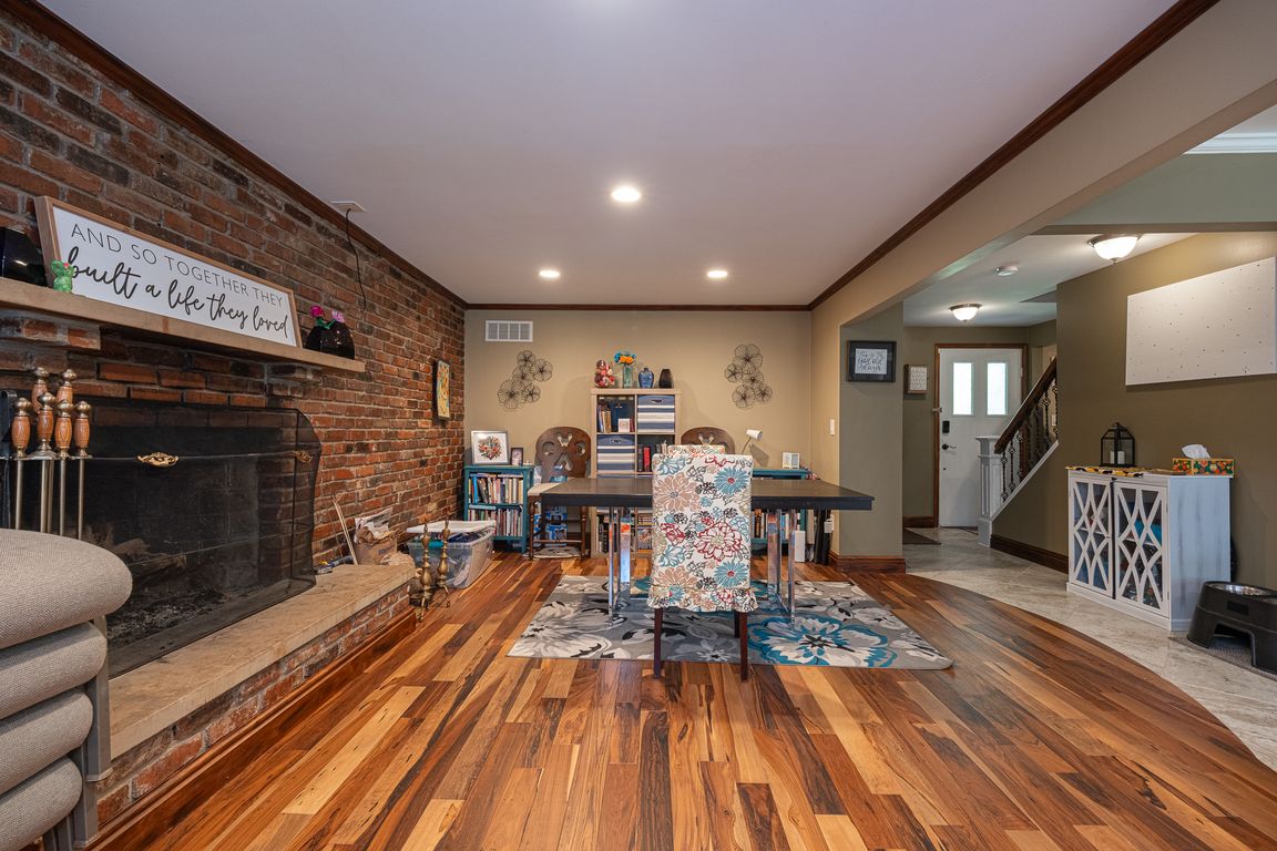 next background image