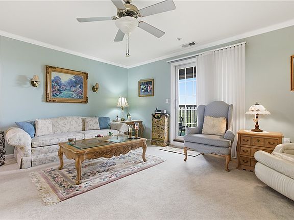 5th image of 1 Coraopolis Rd APT 300