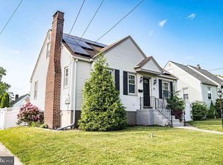 37 4th Ave, Mount Ephraim, NJ 08059