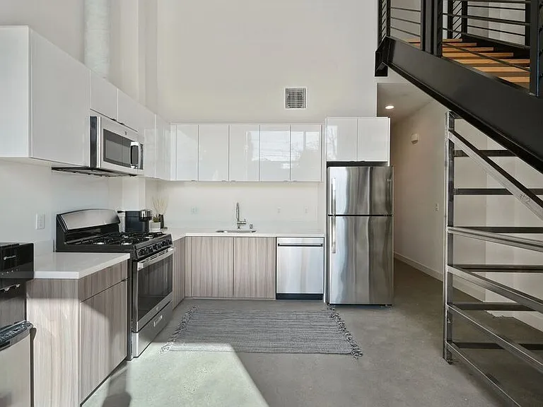950 Lofts — Photo 73