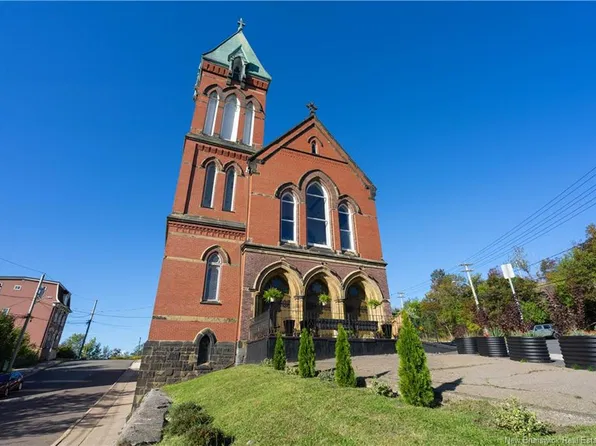 348 Rockland Rd, Saint John, NB E2K 3K4