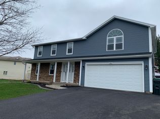 101 Hillbridge Dr, Rochester, NY 14612