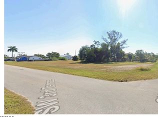 720 SW 3rd Ter, Cape Coral, FL 33991