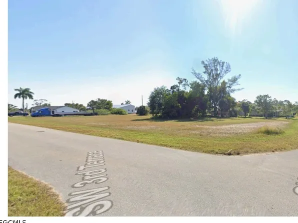720 SW 3rd Ter, Cape Coral, FL 33991