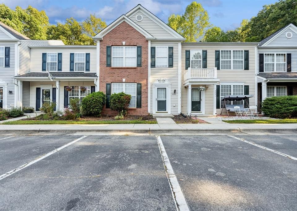 1st image of 3989 Katherine Way