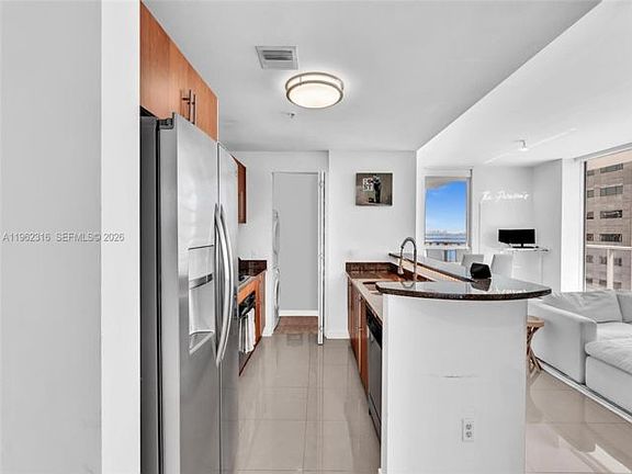 5th image of 300 S Biscayne Blvd APT 2916