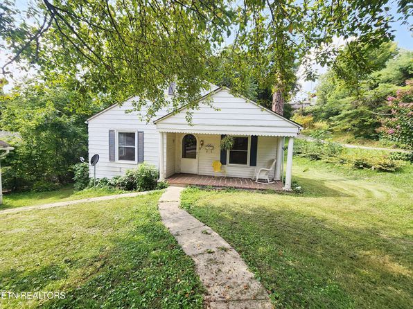 209 Greenwood Ave, Pennington Gap, VA 24277