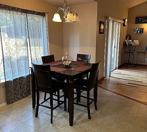 5th image of 18118 Sundown Ct SE
