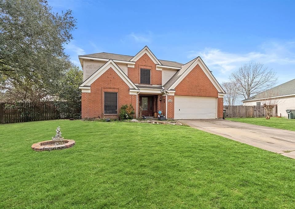 1st image of 1415 Mockingbird Bend
