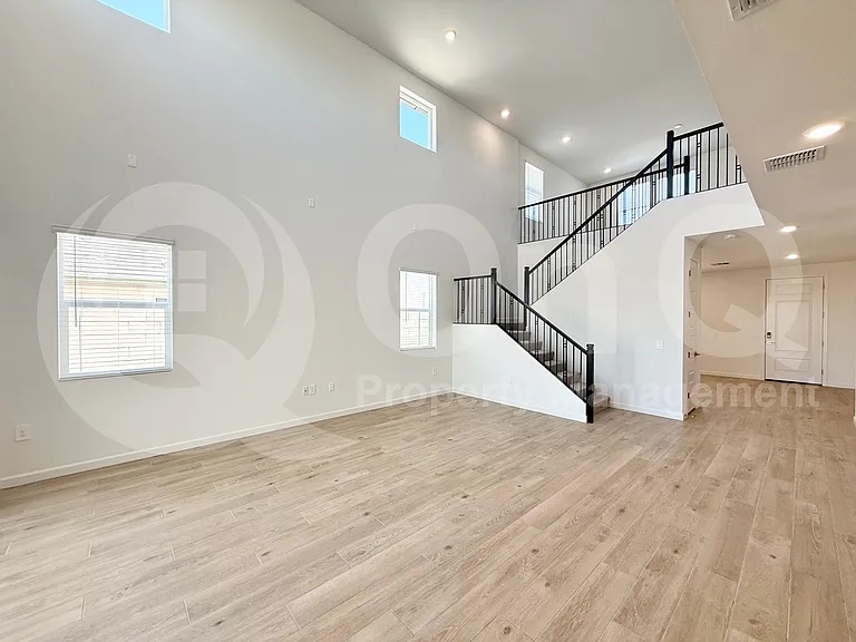 10042 S 23rd Ln — Photo 10