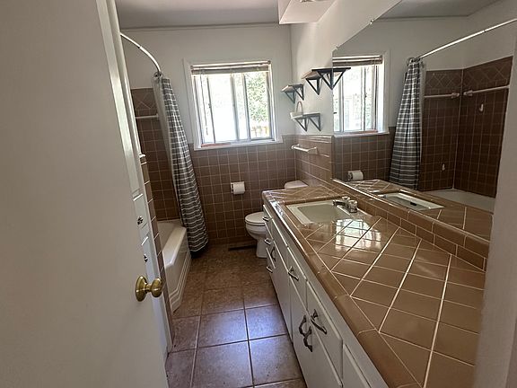 4th image of 2603 Kent Dr