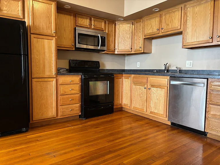 95 Eastwood Pl #1 — Photo 8