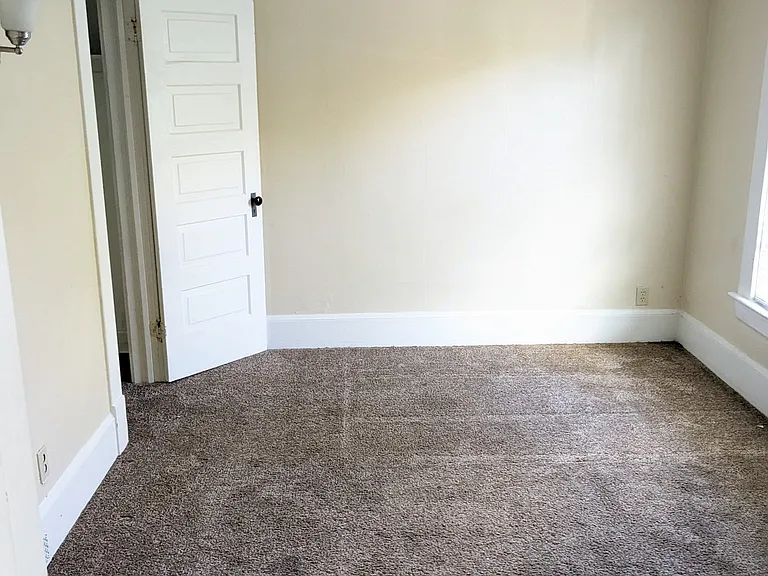 1420 Main St #3 — Photo 8