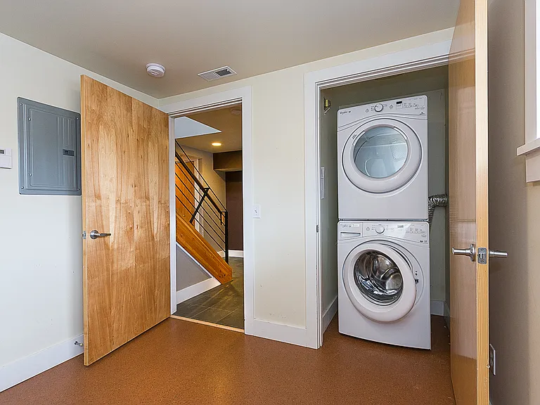 6005 Fauntleroy Way SW #A — Photo 10