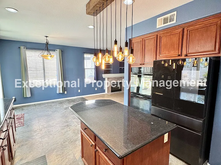 14855 Hedge Row Ct — Photo 9