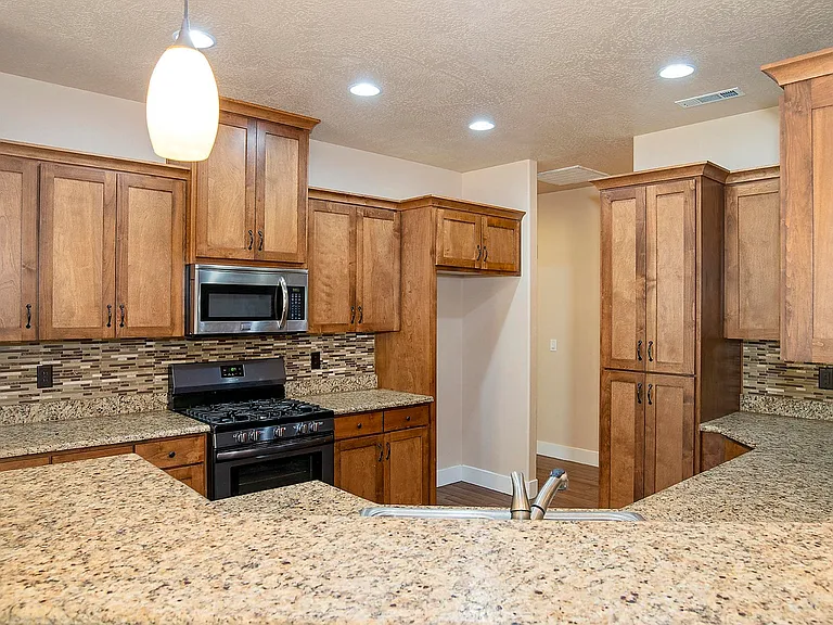 630 Camino Claire St — Photo 7