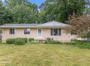 5465 Meadowcrest Dr, Flint, MI 48532