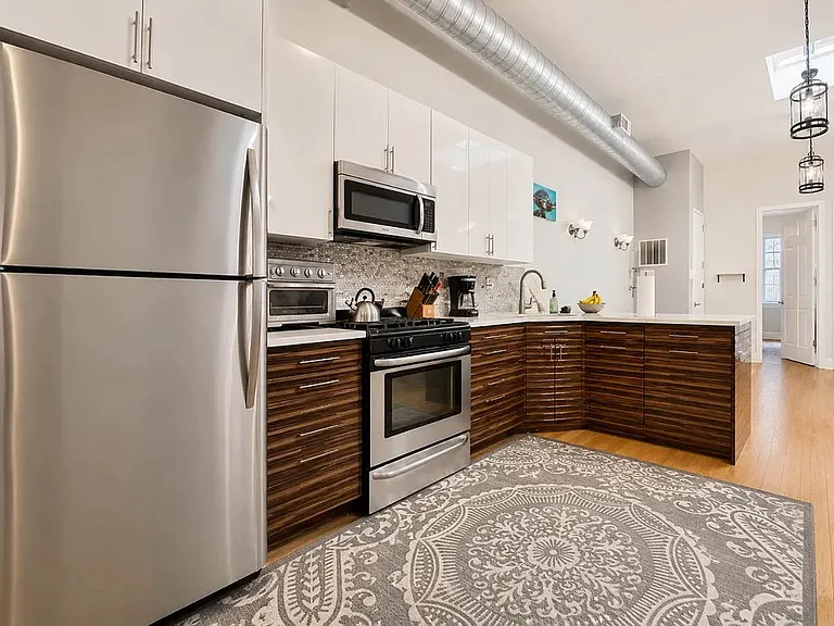 89 Cornelia St #3 — Photo 8