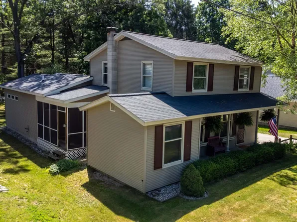368 N Hancock St, Pentwater, MI 49449