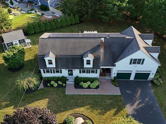 2nd image of 5 Taft Dr