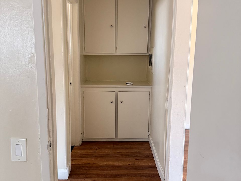 1st image of 15163 Sherman Way APT 1