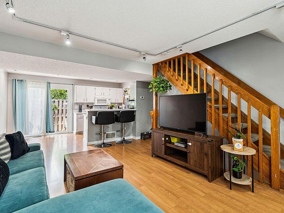 3rd image of 5182 Singleton Dr #50C