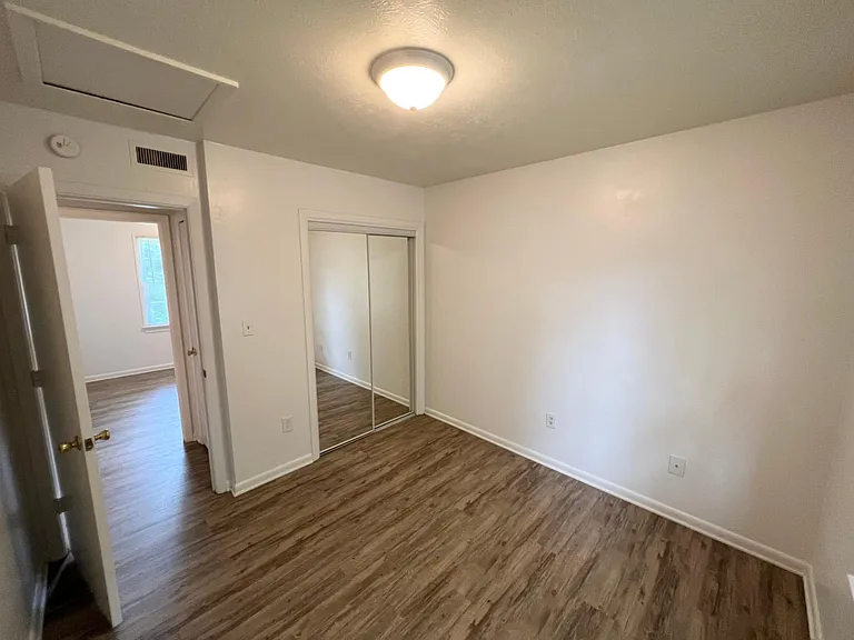 3405 Westbrook Cir — Photo 9